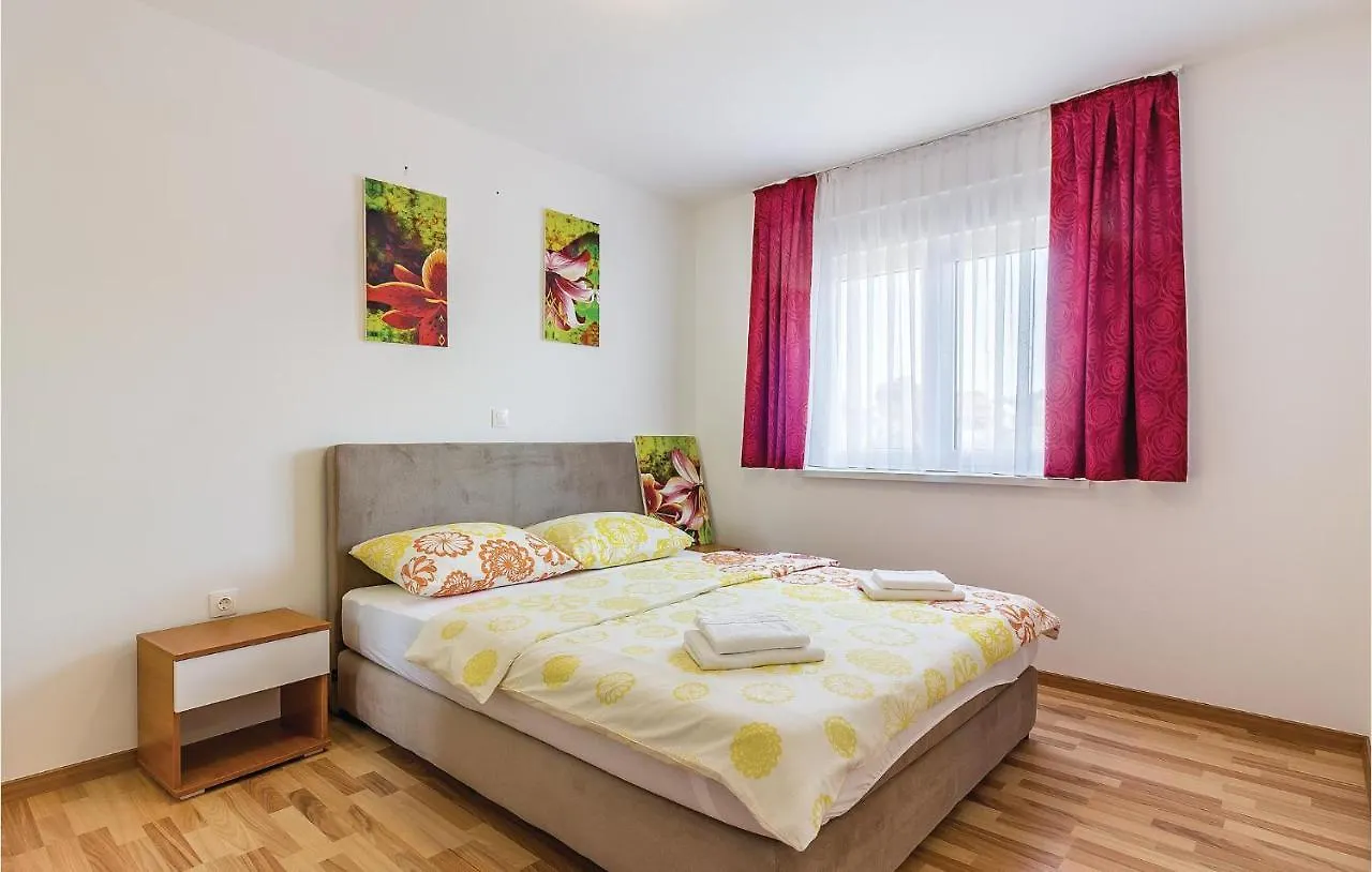 Amazing Apartment In Medulin With Wifi
