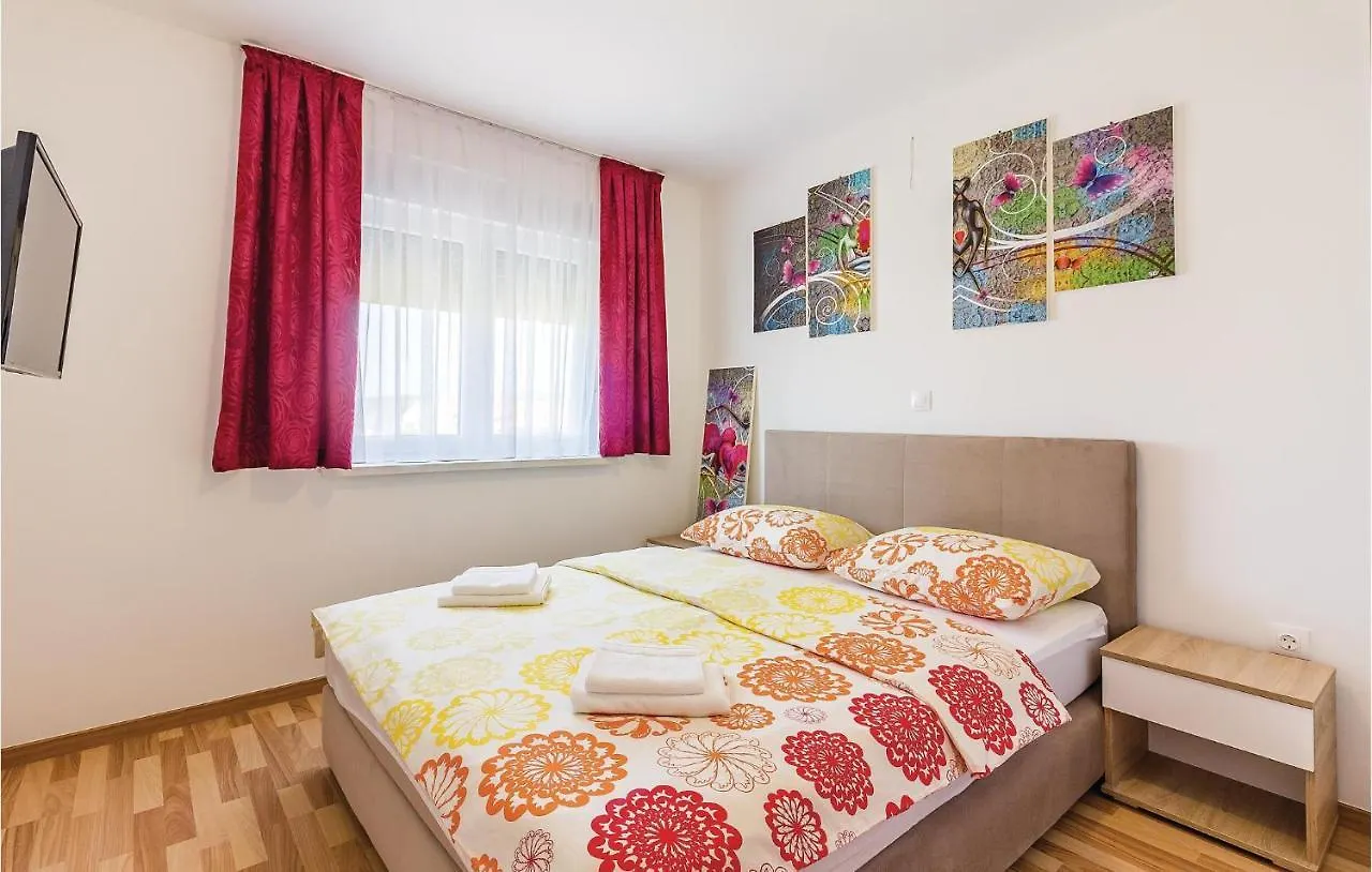 Amazing Apartment In Medulin With Wifi
